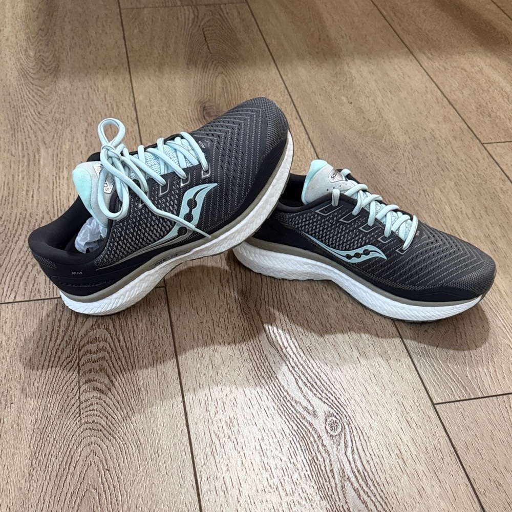 Saucony Women's Charcoal Gray with Mint Running Shoes